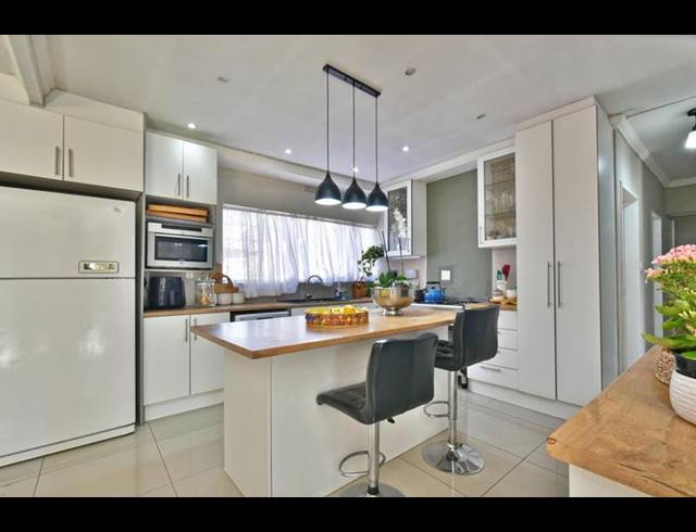4 BEDROOM HOUSE FOR SALE IN MONDEOR